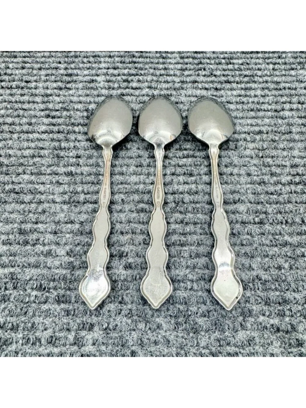 Lot Of 3 Oneida VALERIE Dessert Soup Spoons Tablespoons Distinction Deluxe HH
